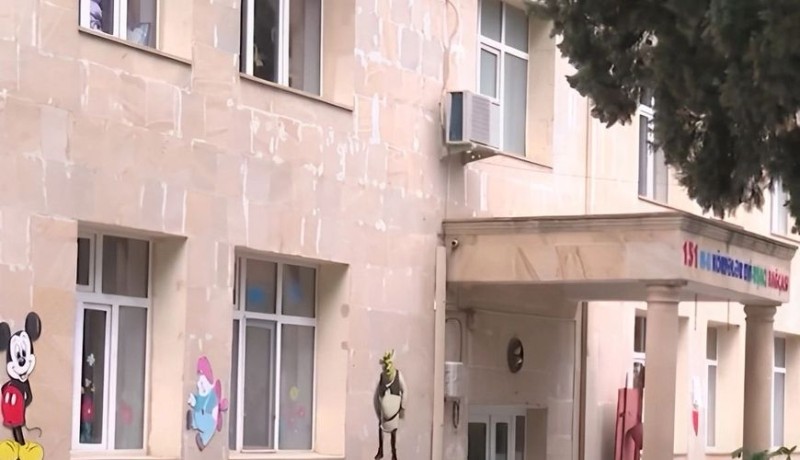 Bağçada uşaqlara xarab olmuş yeməklər verilir?